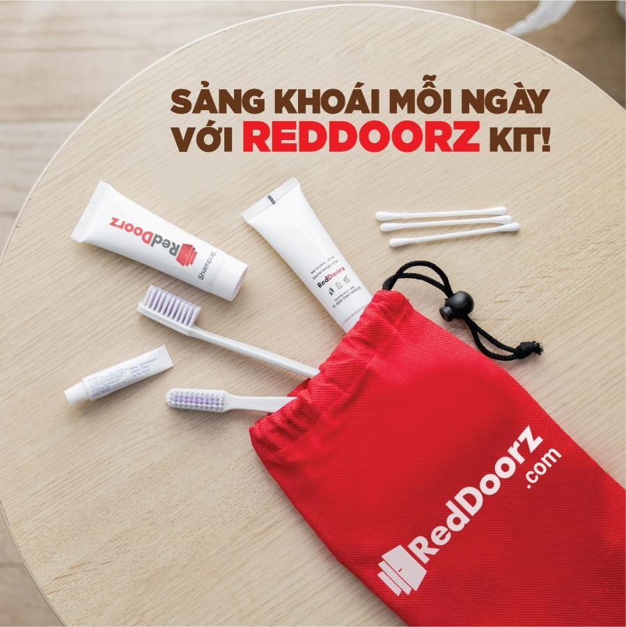 Reddoorz @ Pham Ngu Lao Street 4 Hotel Cidade de Ho Chi Minh Exterior foto