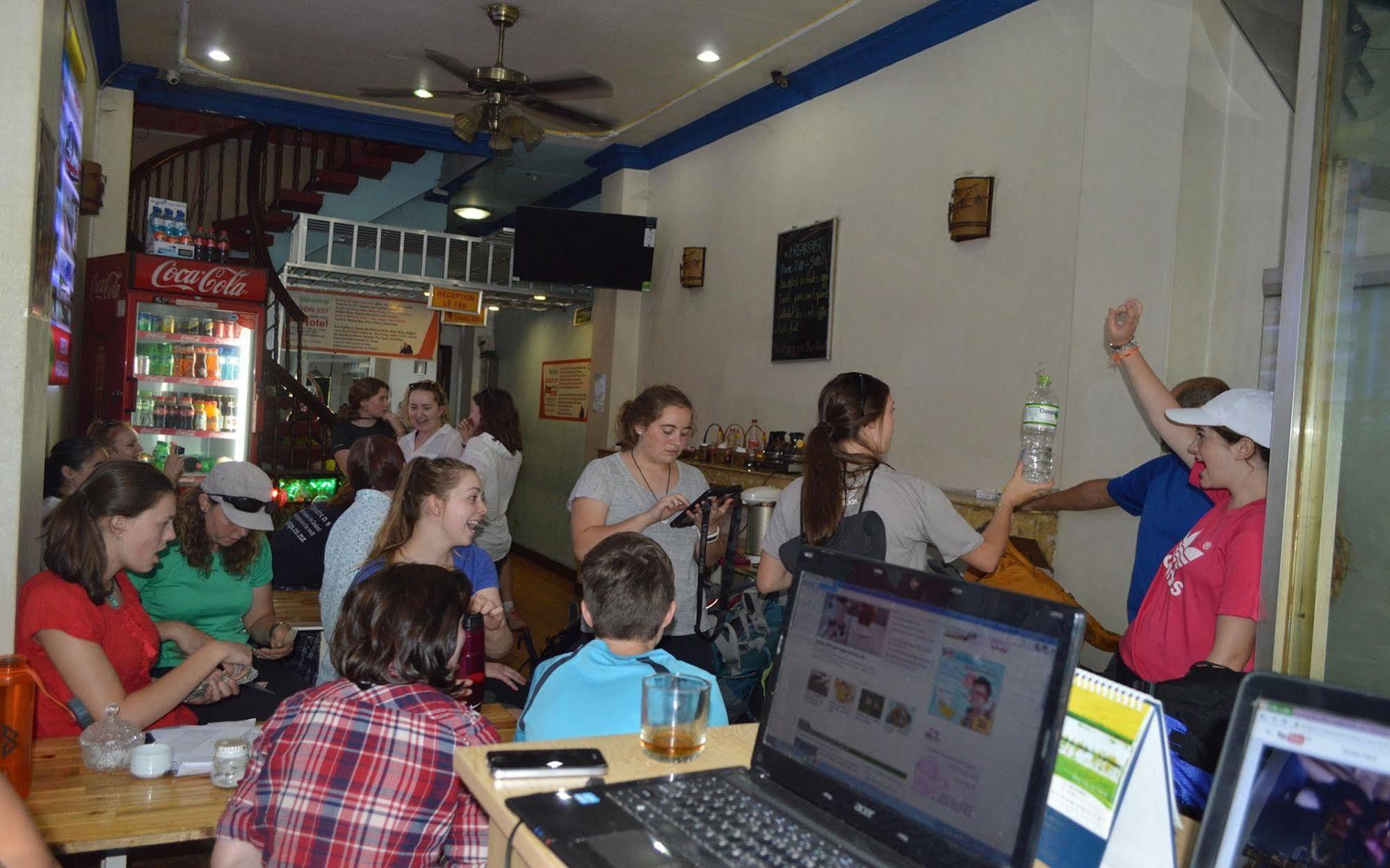 Reddoorz @ Pham Ngu Lao Street 4 Hotel Cidade de Ho Chi Minh Exterior foto